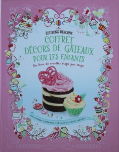 Coffret décors de gâteaux pour les enfants éditions Usborne